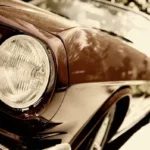 Mikor jelentek meg az első autók az utakon?